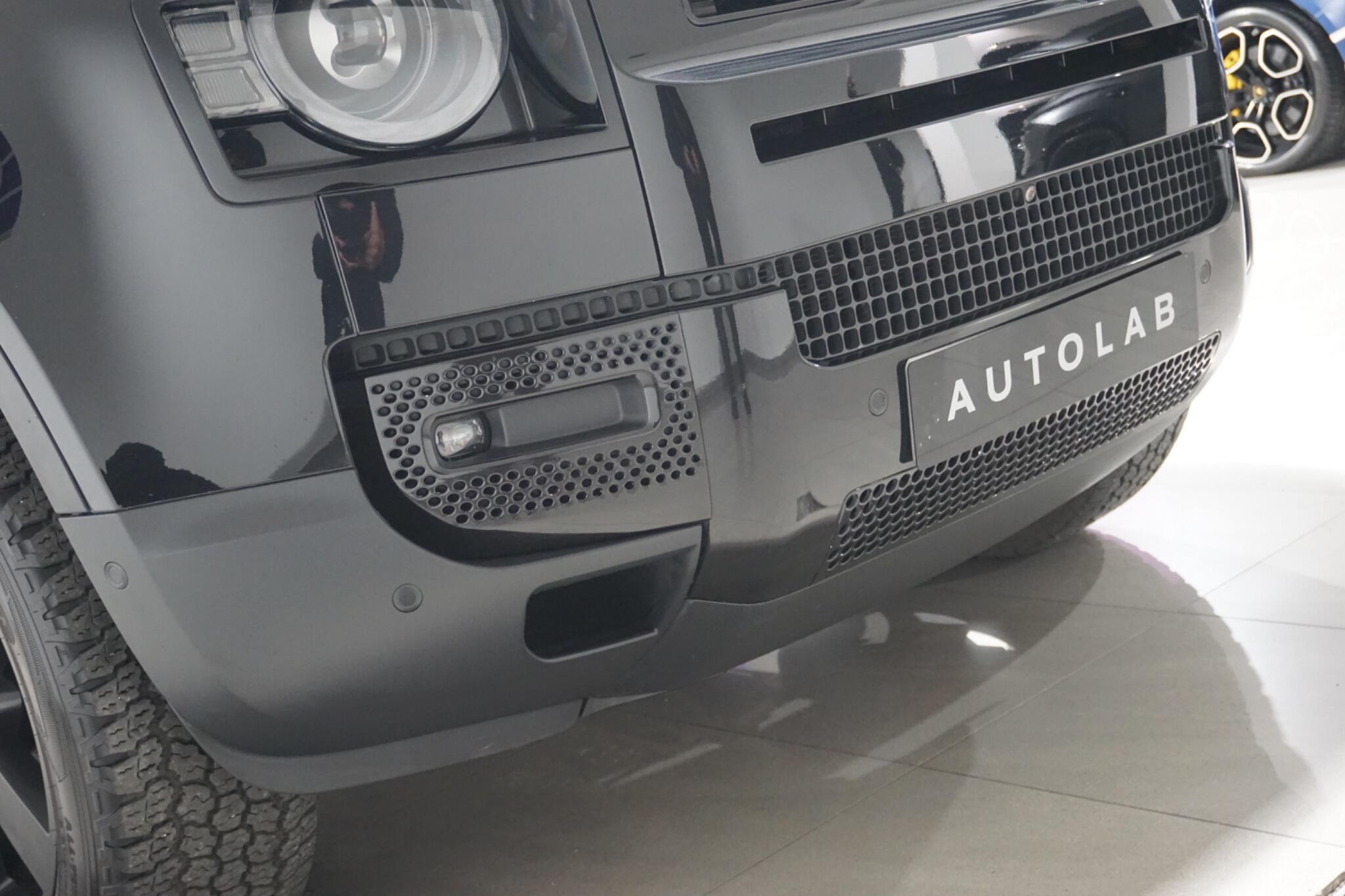 Land Rover Defender 110 3.0 D250 MHEV HSE Hard Top SUV 5dr Diesel Auto 4WD MWB Euro 6 (s/s) (250 ps)